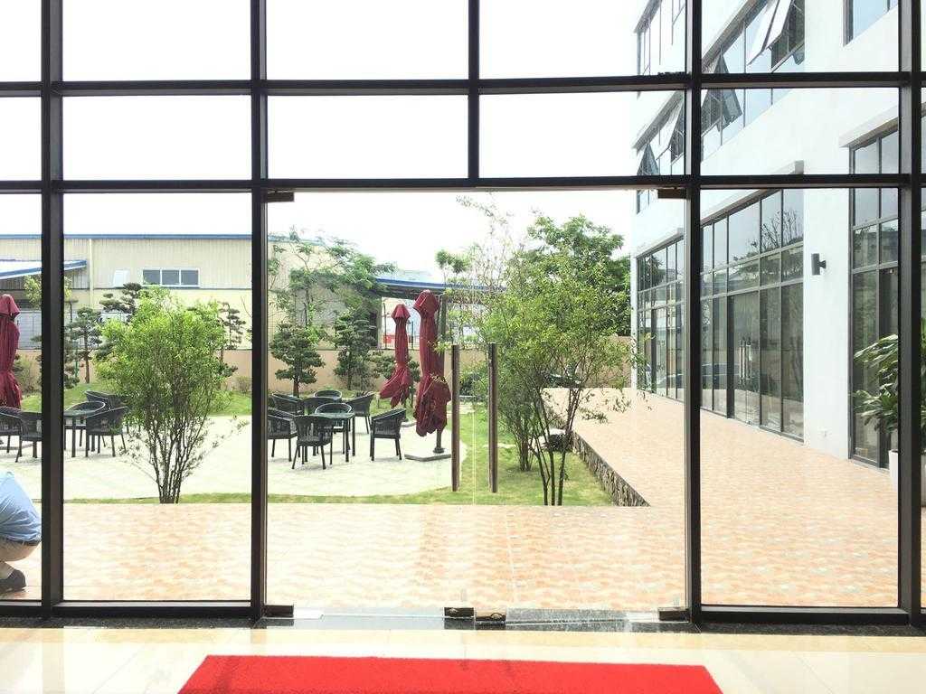 cửa thủy lực