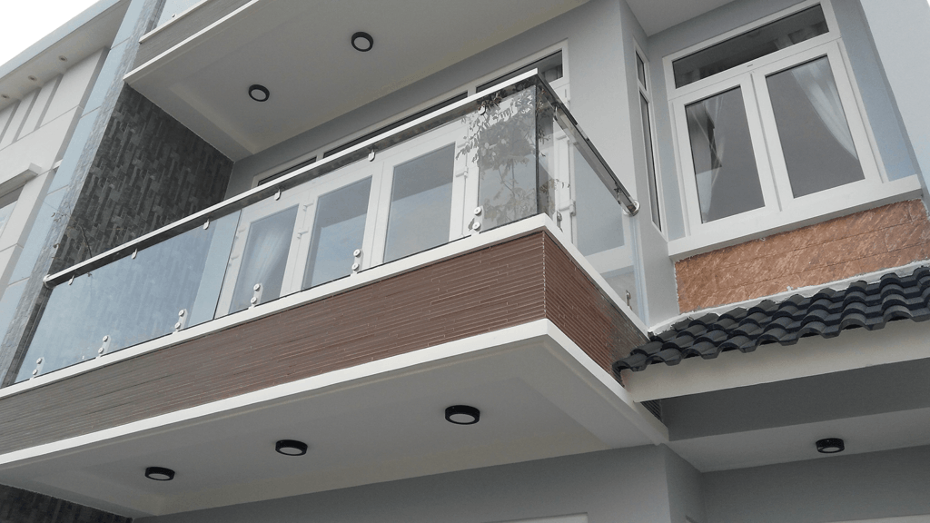 lan can kính cường lực