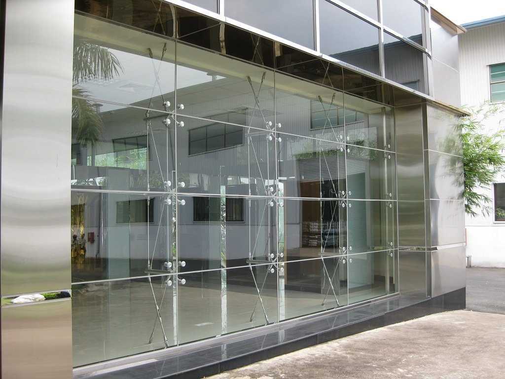 Vách kính cường lực Spider - Xu hướng mọi thời đại