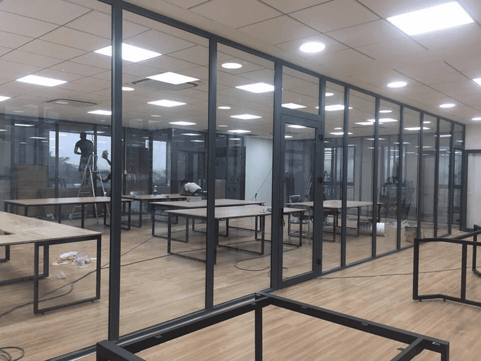 vách kính nhôm xingfa hệ 55