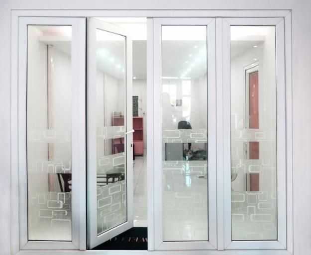 cửa nhôm kính
