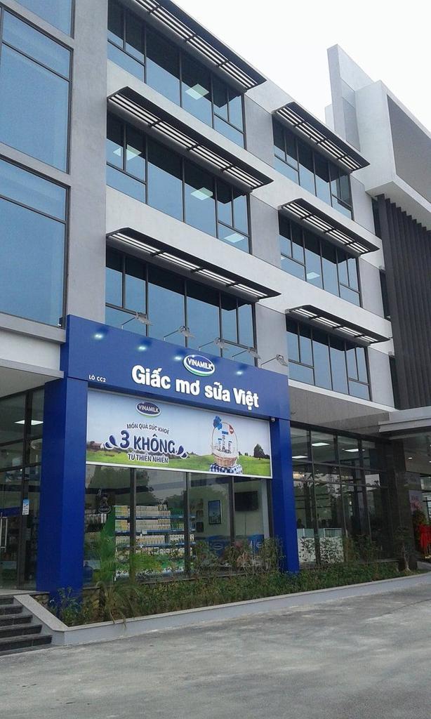 Lam nhôm chắn nắng cho mặt dựng tòa nhà