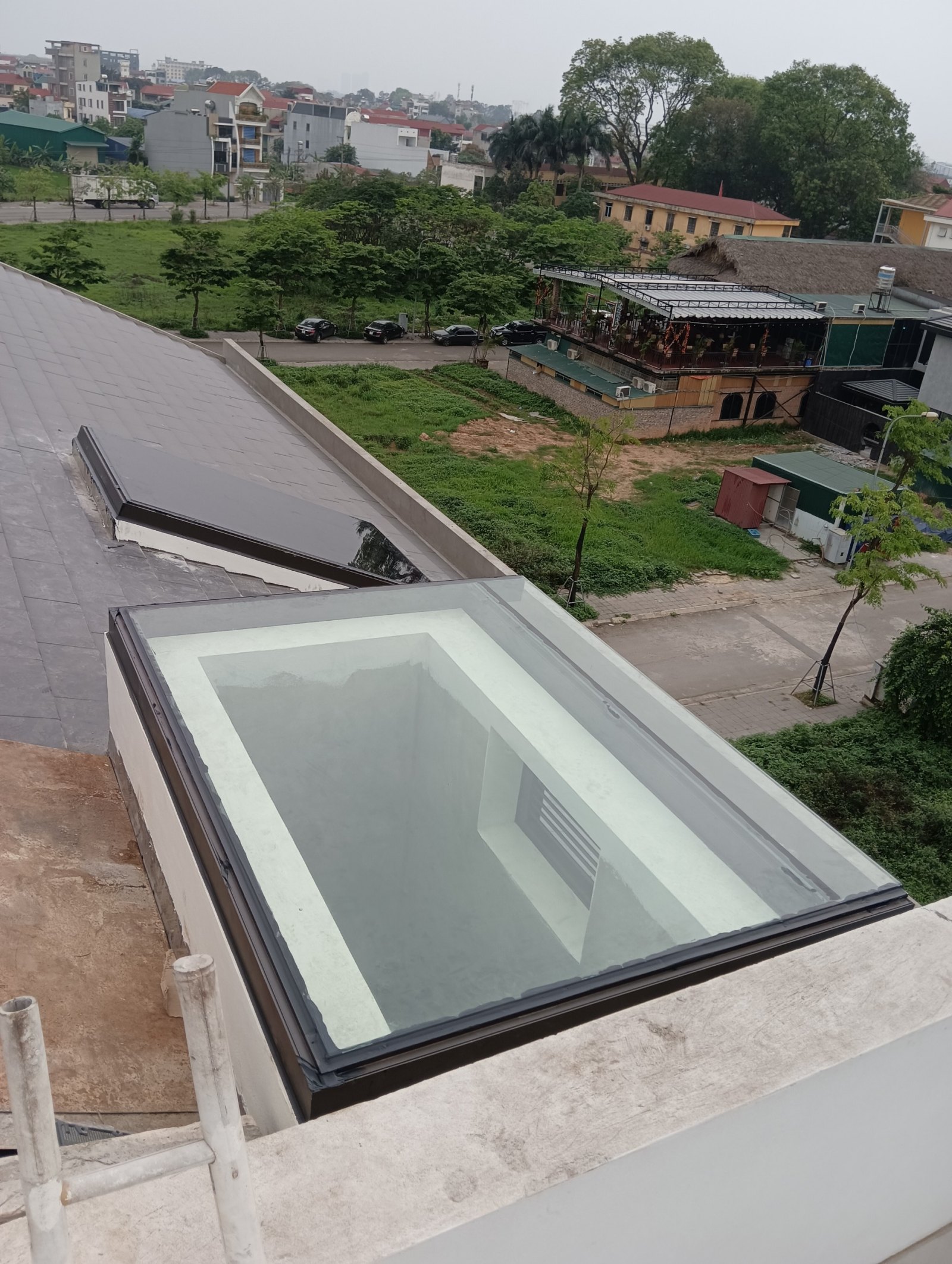 Mái kính cường lực hệ 65 – công trình anh Hiếu, Đông Anh