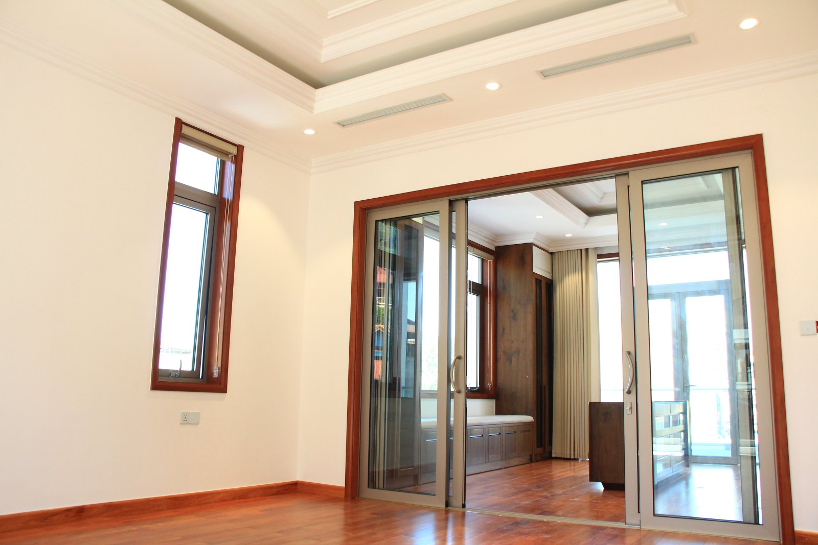 Không gian bên trong nhà anh Quỳnh với hệ cửa nhôm Civro C001 – Lạng Sơn